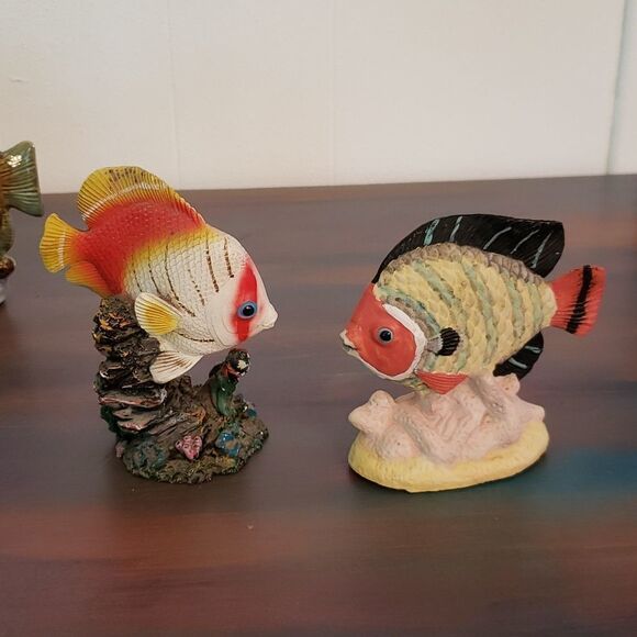 Lot of 4 Colorful Tropical Fish Figurines - Picture 8 of 13